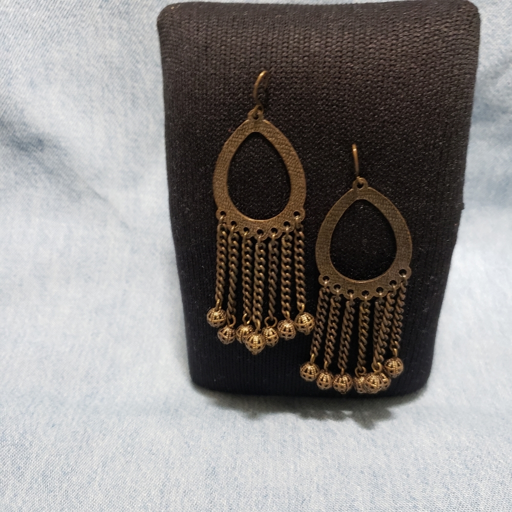 Earrings - Picture 2 of 4